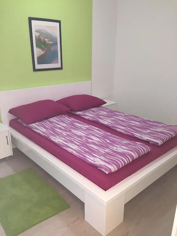 Apartment Brno Pula 0*,